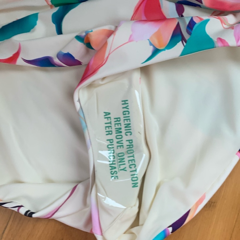 Calia by Carrie Underwood Swim Collection High Rise Bottoms NWT size XS - Picture 3 of 6